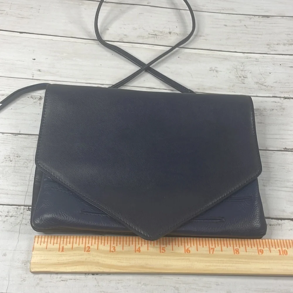 Banana Republic sleek crossbody